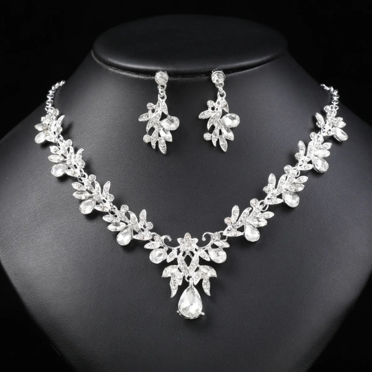 1 set di collane a catena con artigli intarsiati in rame alla moda, orecchini, set di gioielli, necessità quotidiane per feste di banchetti nuziali da donna