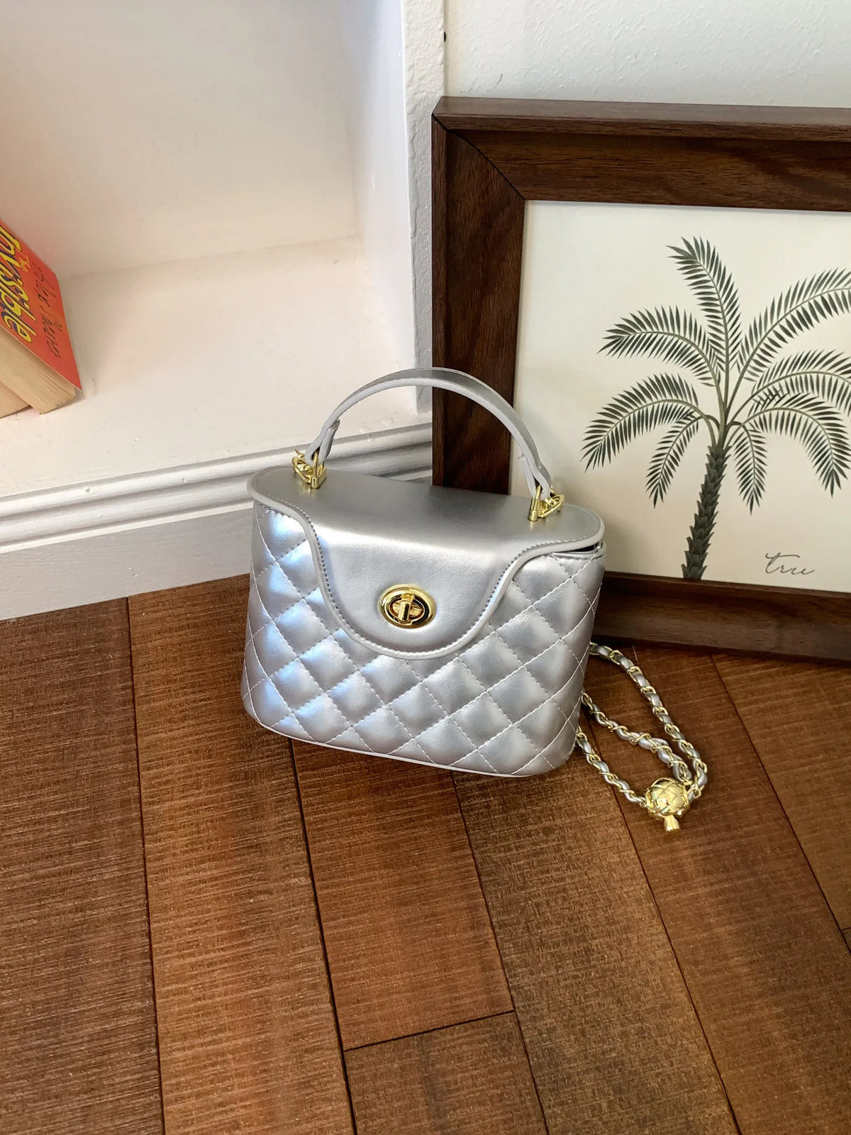Borsa a tracolla da donna con catena a griglia di diamanti stile piccola fragranza, nuova collezione Primavera Estate 2026, elegante e sensuale
