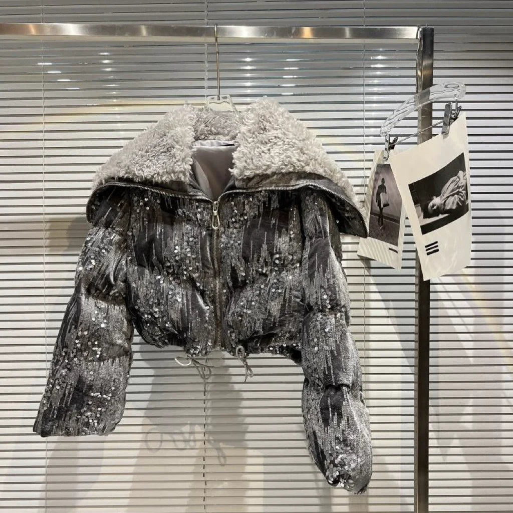 Giacca corta da ragazza alla moda in cotone invernale, con colletto spazzolato fatto a mano, ornata di paillettes e velluto