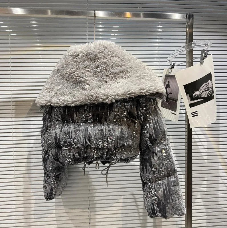 Giacca corta da ragazza alla moda in cotone invernale, con colletto spazzolato fatto a mano, ornata di paillettes e velluto