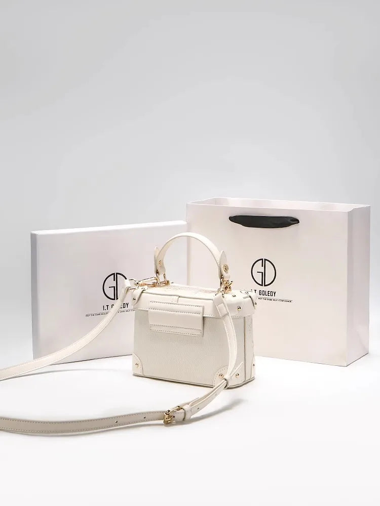 Mostra borsa elegante 2025 con motivo floreale in rilievo ideale per le feste serali da donna, anche una pratica tracolla per l'uso quotidiano