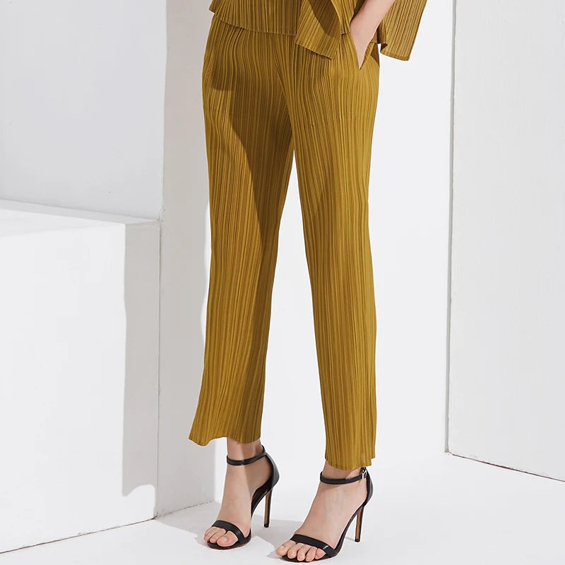 Pantaloni a vita alta a pieghe dritti larghi classici di design Miyake eleganti casual da donna primavera estate autunno disponibili