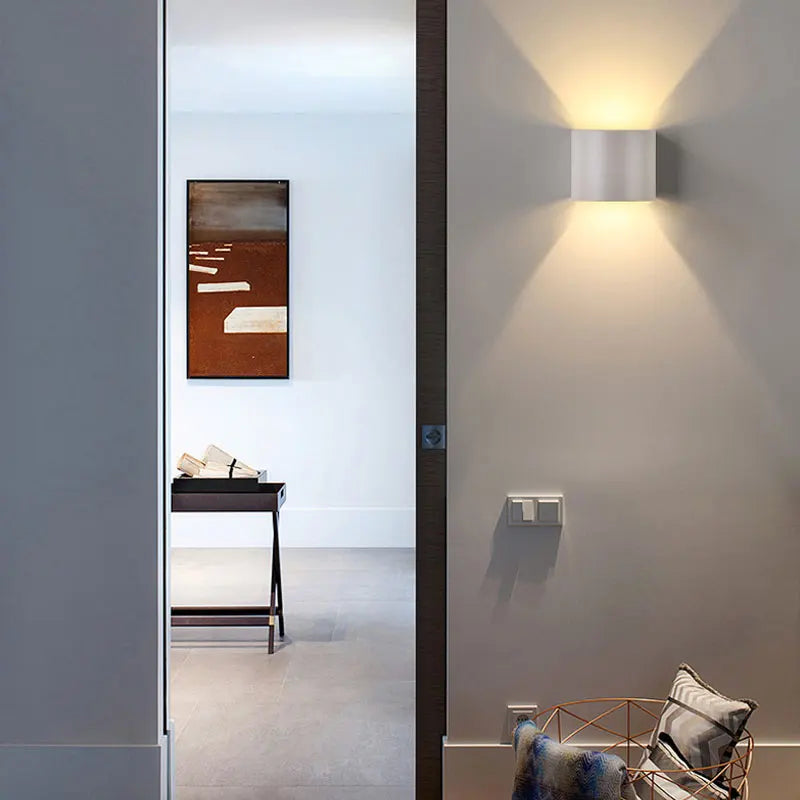 Lámpara de pared LED COB de 6W 12W resistente al agua IP65 para interior y exterior, luces de pared de aluminio de estilo simple para dormitorio, pasillo, porche, balcón