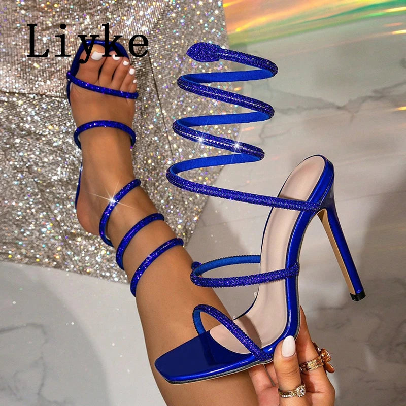 Liyke Summer Fashion Glitter Strass Sandali da donna Cristallo Seta Punta quadrata Festa di nozze Stripper Scarpe Tacchi alti Nero Blu