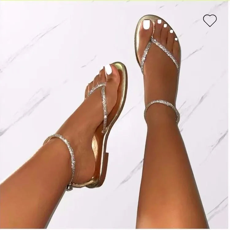 Estate nuove donne grande punta di bloccaggio strass colorato fondo piatto fibbia cinturino moda Outwear sandali da spiaggia/pantofole