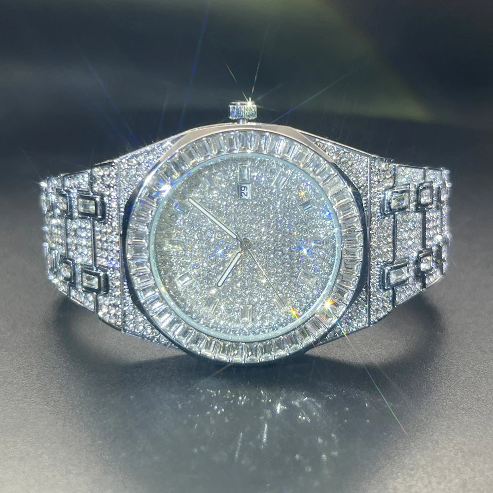Nuovo orologio con diamanti verdi per uomo Orologi con diamanti Hip Hop di lusso Unico Bling Ice Out Luminoso impermeabile 2024 Orologio da polso per regalo