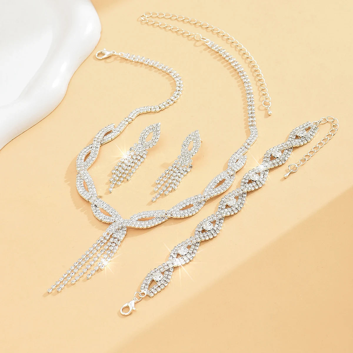 4 pezzi moda donna rame artiglio catena cava nappa collana orecchini braccialetto set di gioielli banchetto di nozze festa festival regalo