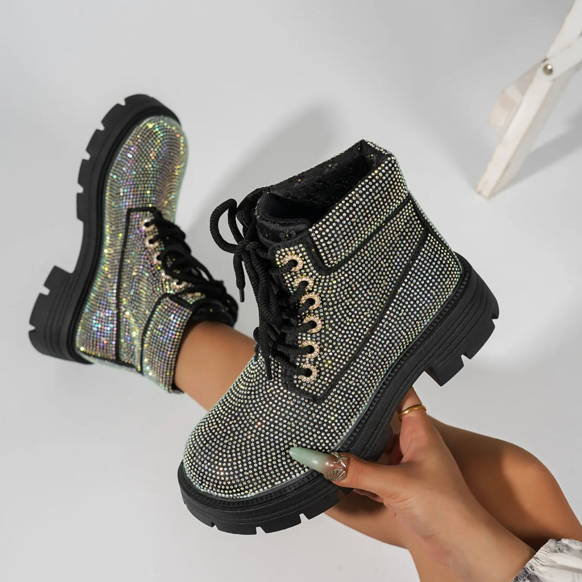 Stivaletti da Donna 2026 di Lusso con Strass e Lacci, Nuovi, Punta Tonda, Suola Spessa, Comodi, Stile Semplice, Scarpe Casual da Donna