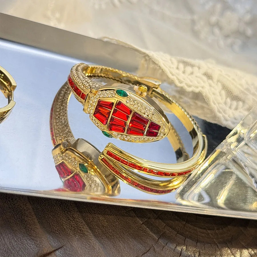 Orologio da polso a forma di serpente alla moda con diamanti incastonati di lusso per donna Elegante borsa aperta Elegante design europeo e americano