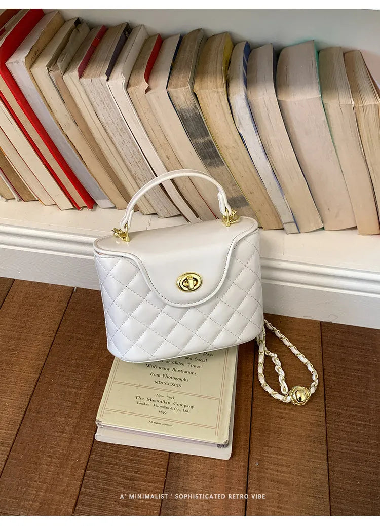 Borsa a tracolla da donna con catena a griglia di diamanti stile piccola fragranza, nuova collezione Primavera Estate 2026, elegante e sensuale