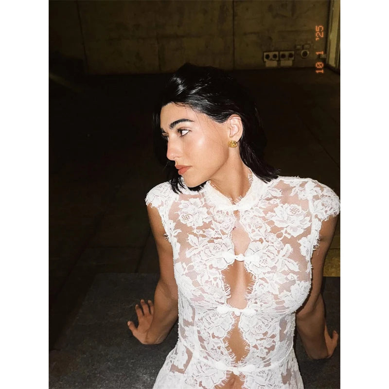 Sexy Hollow Out Women See-through Lace Up Party Dress femminile maniche svasate petto avvolto abiti 2024 Summer Lady Seaside Gowns