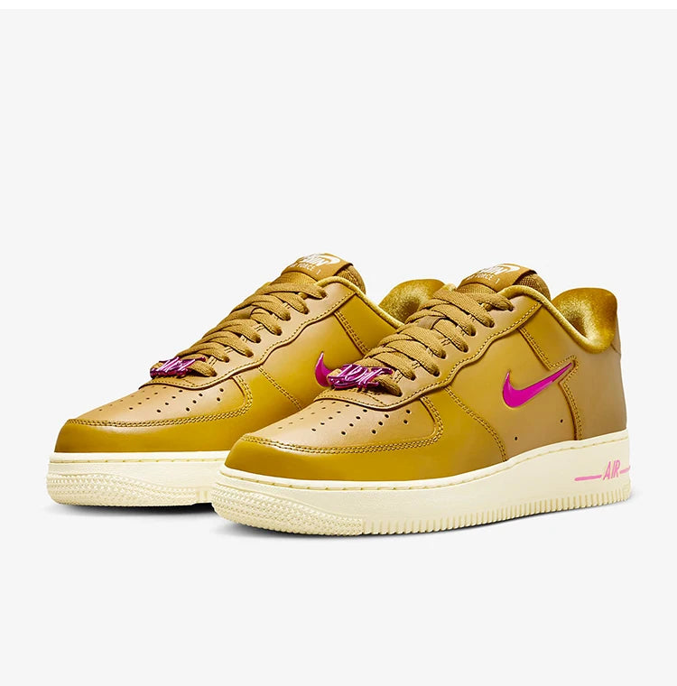 Scarpe casual basse da donna Nike Air Force 1 '07 SE originali FB8251-700