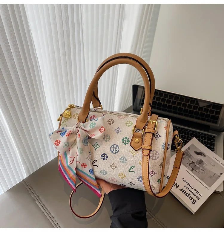 Borsa a Spalla Stile Boston 2026 Nuova Collezione Donna, Stampa Sensuale, Versatile, Borsa a Tracolla Singola a Cuscino, Design in Piccole Serie, Borsa a Mano
