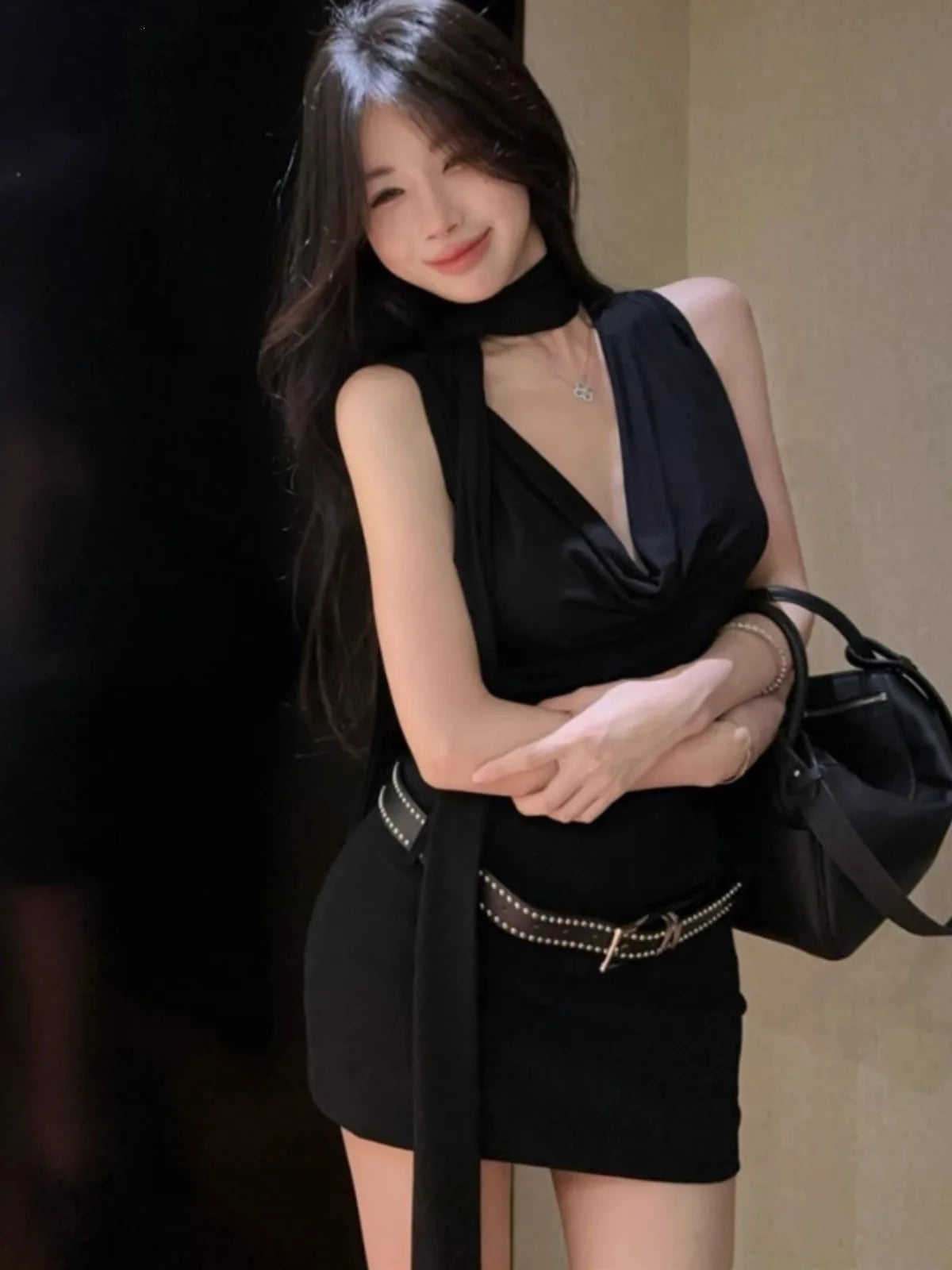 Mini abito estivo sexy nero in stile americano da donna, abito aderente senza maniche con scollo a fascia e vita alta, alla moda, sportivo e retrò