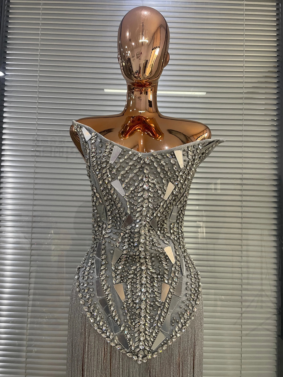 Abito da Compleanno per Donne, Lussuoso Vestito Lungo Argento Senza Spalline con Strass Scintillanti e Frange a Specchio, Elastico, per Serate e Feste, Costumi da Cantante