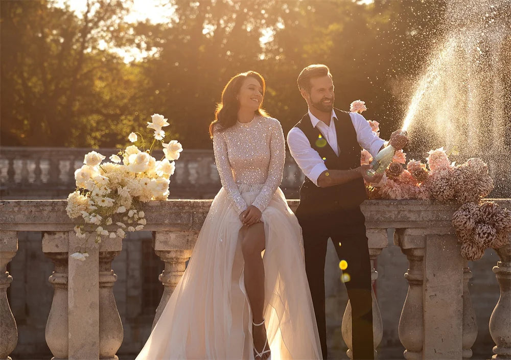 Abito da sera personalizzato Contessa in argento senza spalline, scollo a V profondo, con paillettes, vestito da ballo a sirena, vestito da sera formale con strascico