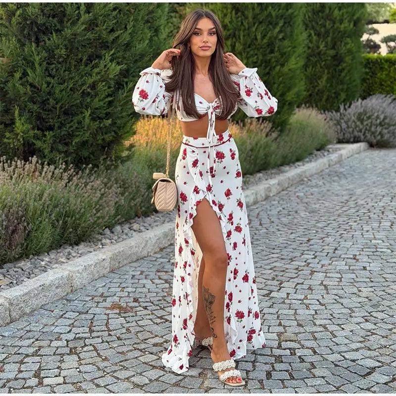 Completo gonna lunga floreale slim da donna con top corto a maniche lunghe e scollo quadrato, gonna lunga con spacco alto, outfit da spiaggia per le vacanze 2026