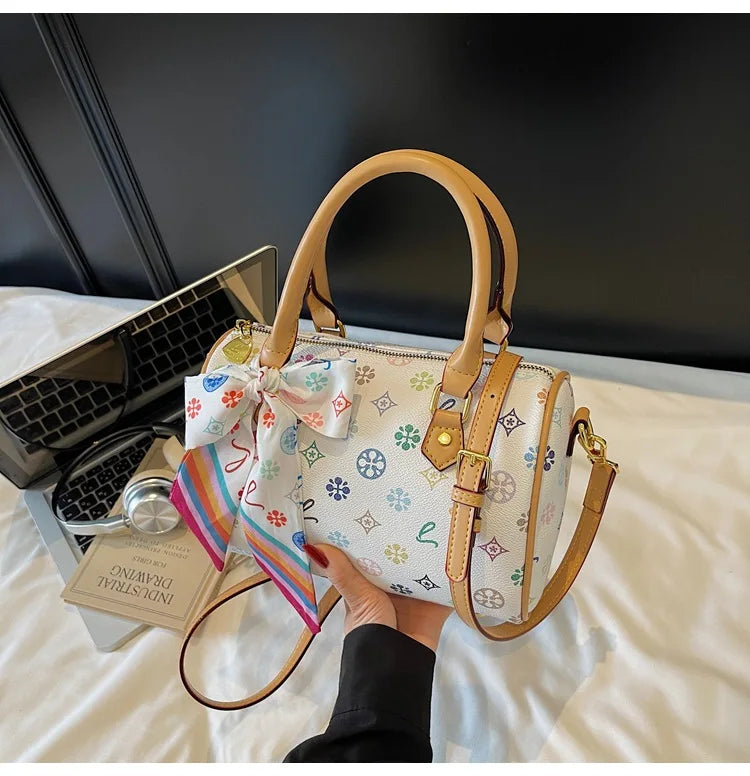Borsa a Spalla Stile Boston 2026 Nuova Collezione Donna, Stampa Sensuale, Versatile, Borsa a Tracolla Singola a Cuscino, Design in Piccole Serie, Borsa a Mano