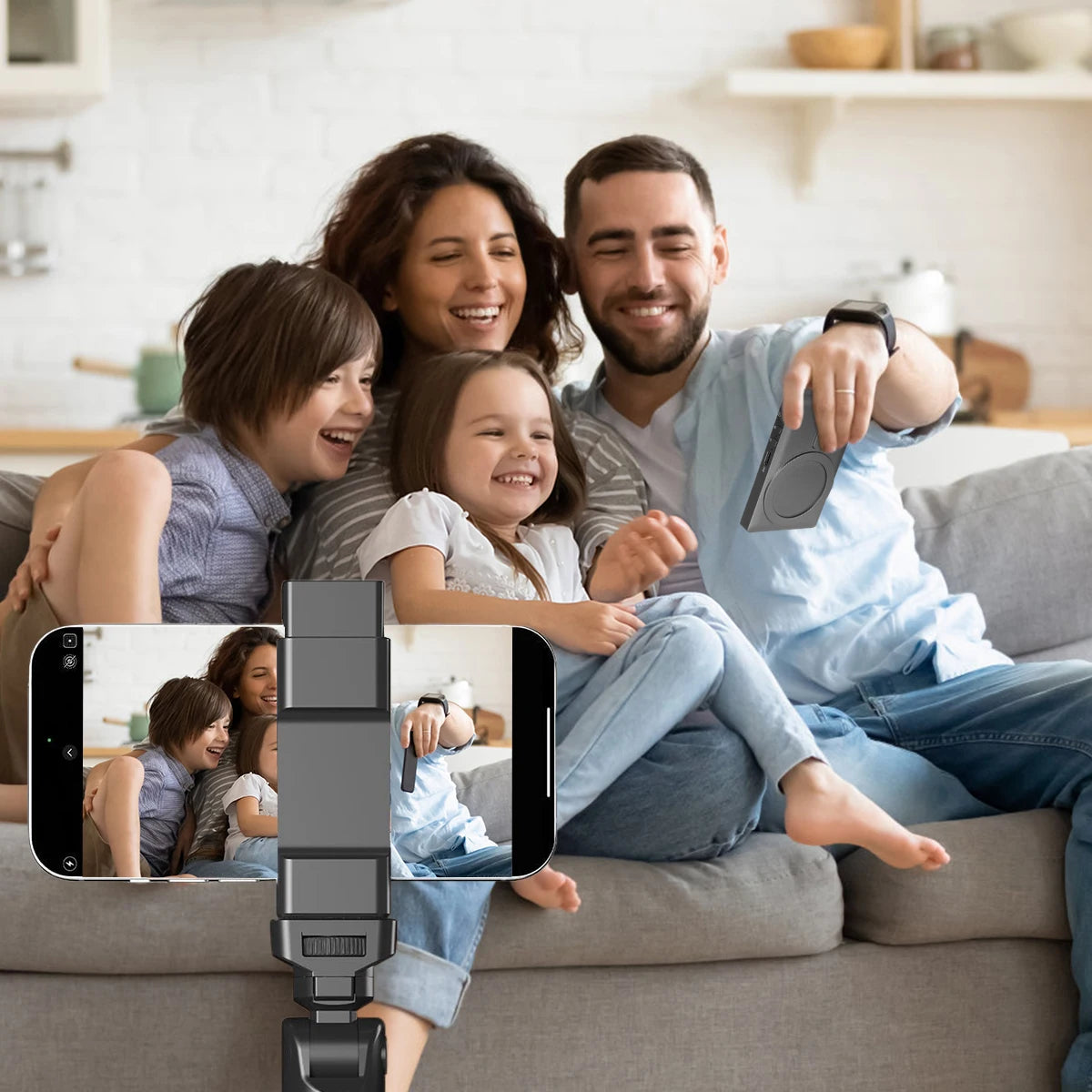 Wireless Vlog Mobile Magnetic Selfie Screen Using Phone Rear Camera for Selfie Vlog or Live Stream Compatible.