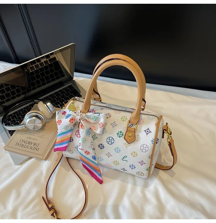 Borsa a Spalla Stile Boston 2026 Nuova Collezione Donna, Stampa Sensuale, Versatile, Borsa a Tracolla Singola a Cuscino, Design in Piccole Serie, Borsa a Mano