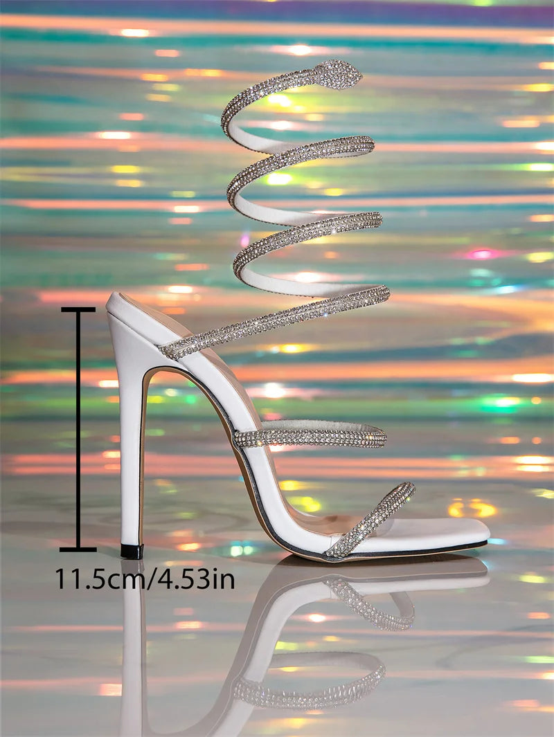 Liyke Summer Fashion Glitter Strass Sandali da donna Cristallo Seta Punta quadrata Festa di nozze Stripper Scarpe Tacchi alti Nero Blu