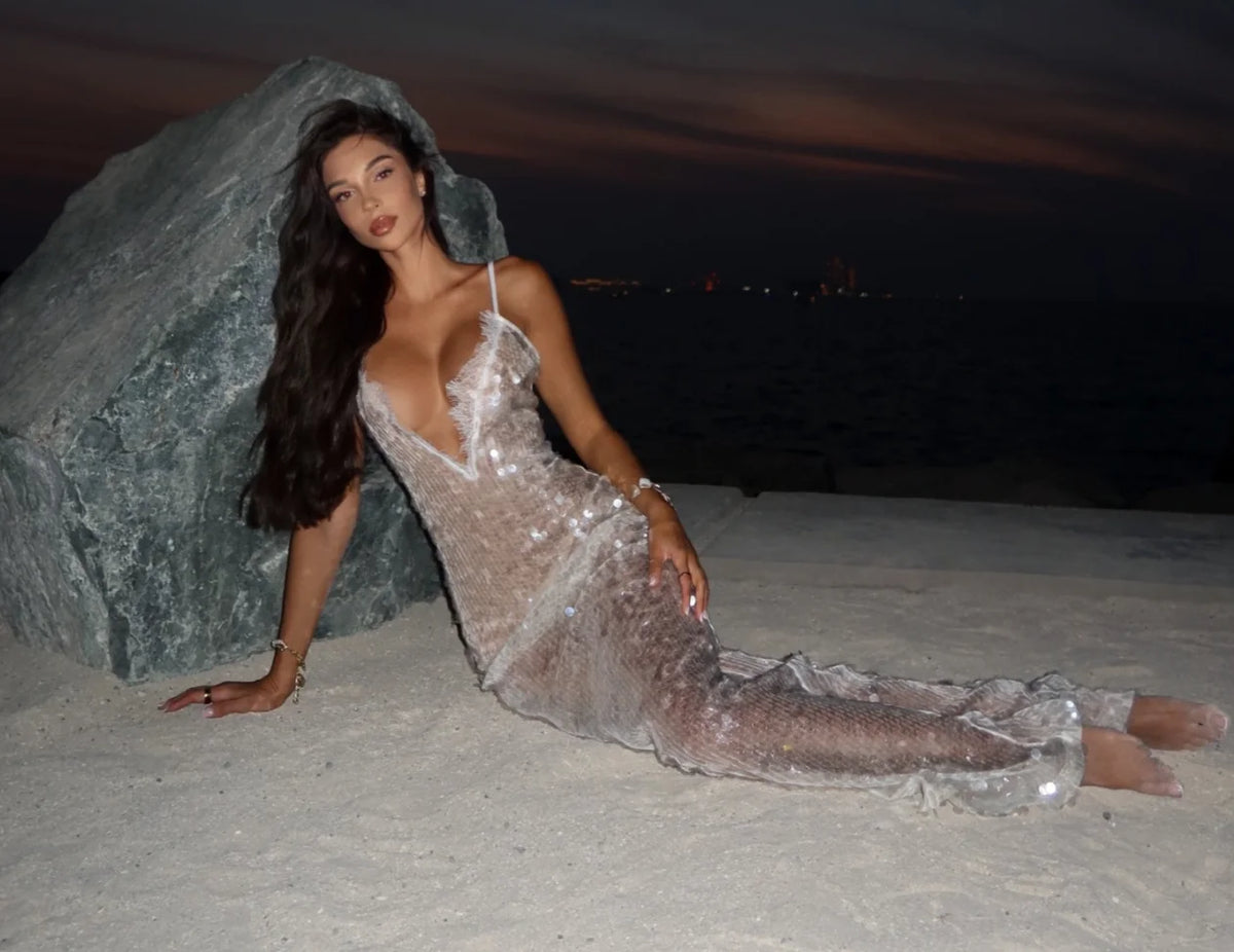 Abito da Sera a Sirena con Paillettes, Dorato, Aderente, Scintillante, con Vita Arricciata, Elegante e Chic per Feste Femminili 2026
