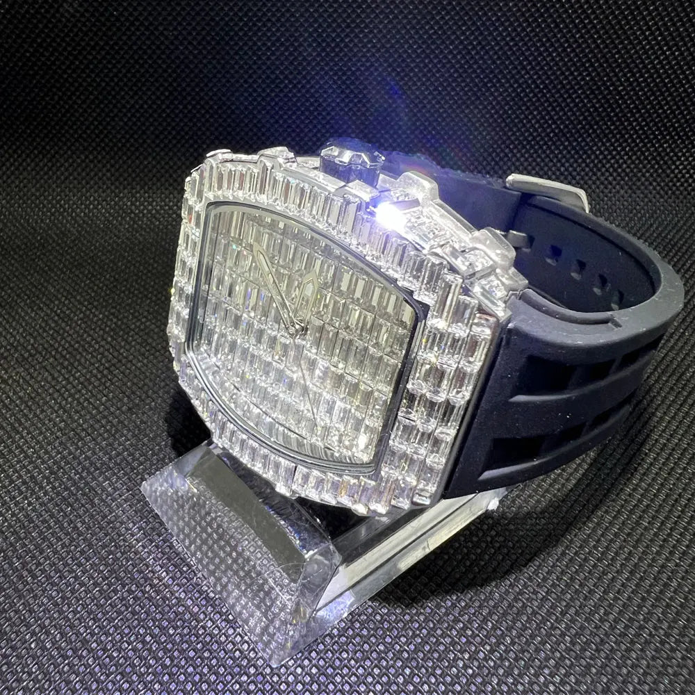 Orologio da uomo di marca di lusso Orologio tonneau unico di moda Orologio da polso con cinturino in caucciù impermeabile con quadrante blingbling con diamanti Regalo di vendita calda