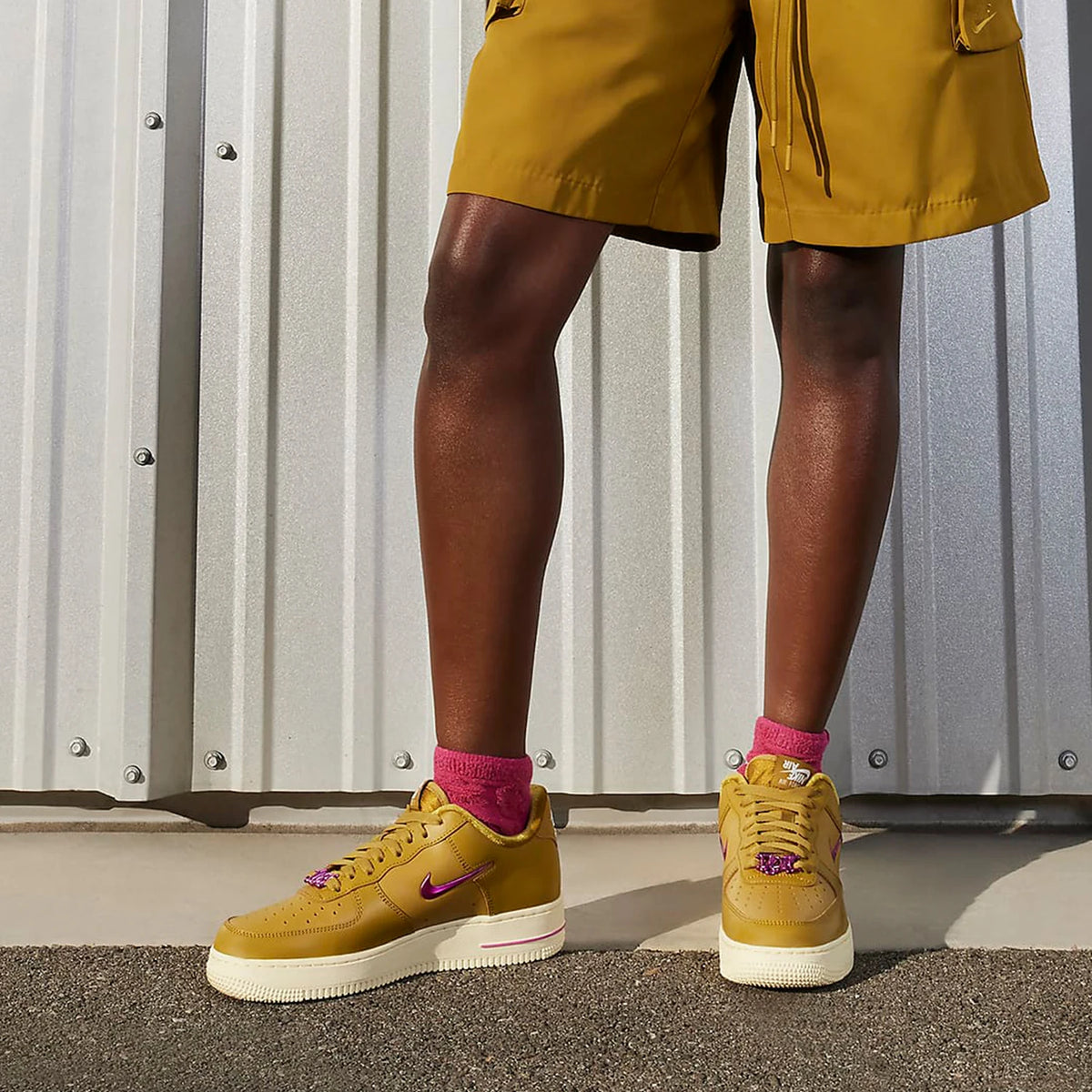 Scarpe casual basse da donna Nike Air Force 1 '07 SE originali FB8251-700