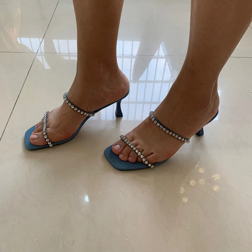 Denim blu strass tacchi alti donna muli Peep Toe moda pantofole Casual diapositive signore sandali con tacco scarpe estive