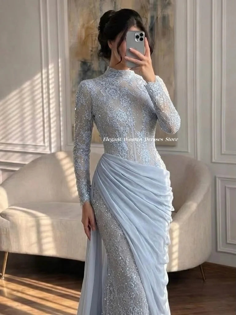 Abiti da Sera 2026 Blu Polvere con Collo Alto, Maniche Lunghe, Pizzo e Perline, Stile Sirena, per Feste Formali e Balli di Gala, Personalizzabili