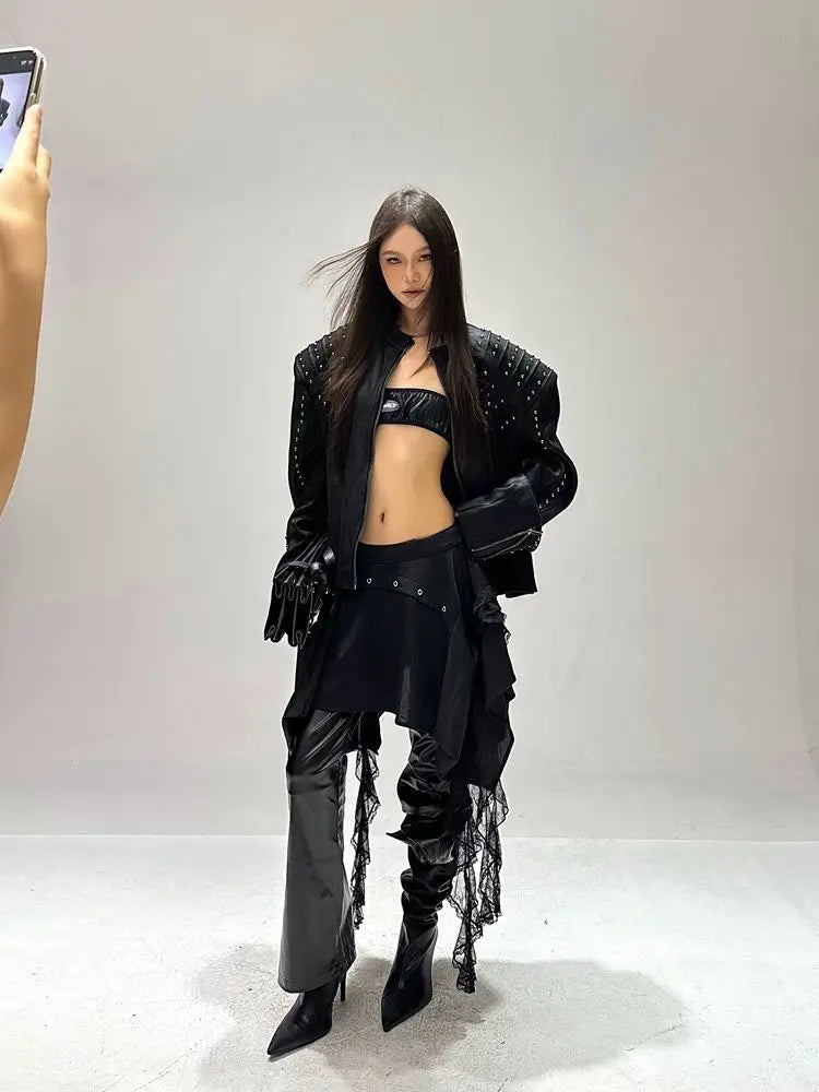 Giacca imbottita con spalle europee Spice Girls da donna Guochao Industria pesante Rivetto in metallo Colletto rialzato Abbigliamento da moto da uomo