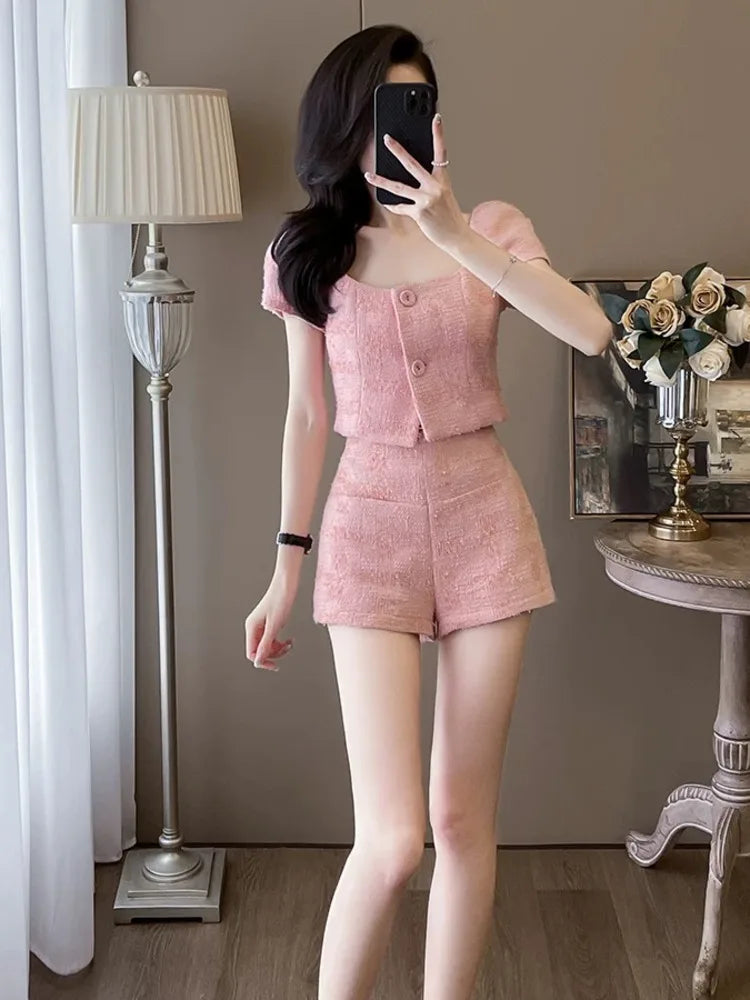 Camicia corta da donna con colletto quadrato in tweed grossolano stile street Pantaloncini slim coreani a vita alta Estate dolce rosa alla moda Due pezzi