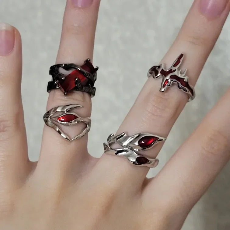Anillos ajustables estéticos de corazón de cristal rojo irregular de apertura nueva para mujer, anillo gótico de araña animal, joyería creativa