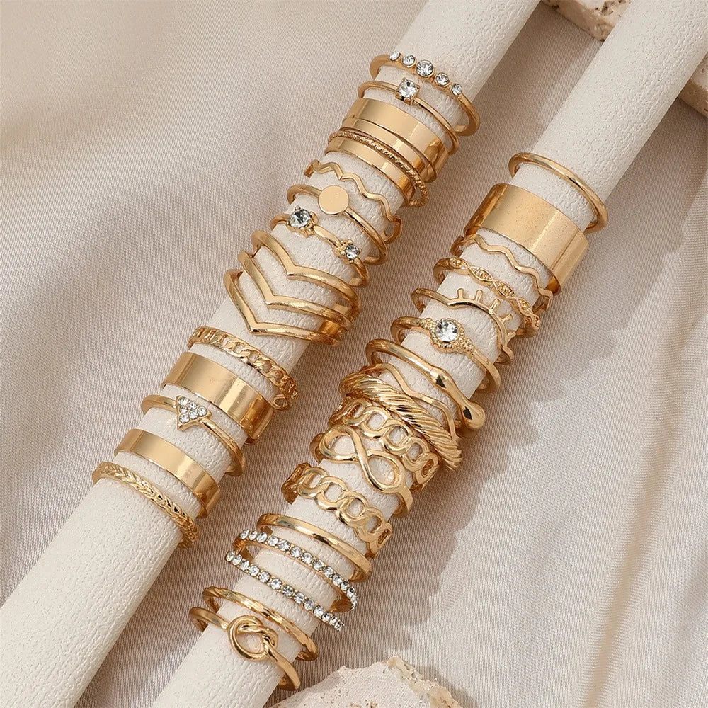 30 pezzi Set tendenza di lusso color oro geometrico a forma di 8 zirconi imitazione anelli di perle per le donne set di gioielli con ciondoli multi-pezzo