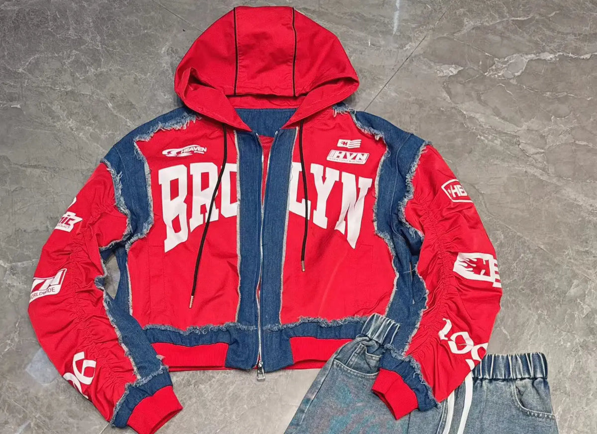 Giacca Corta da Moto Stile Europeo da Donna, Nuova Collezione Primavera 2026, Nera con Stampa Numeri e Lettere, Vestibilità Ampia, Giacca Trendy di Marca