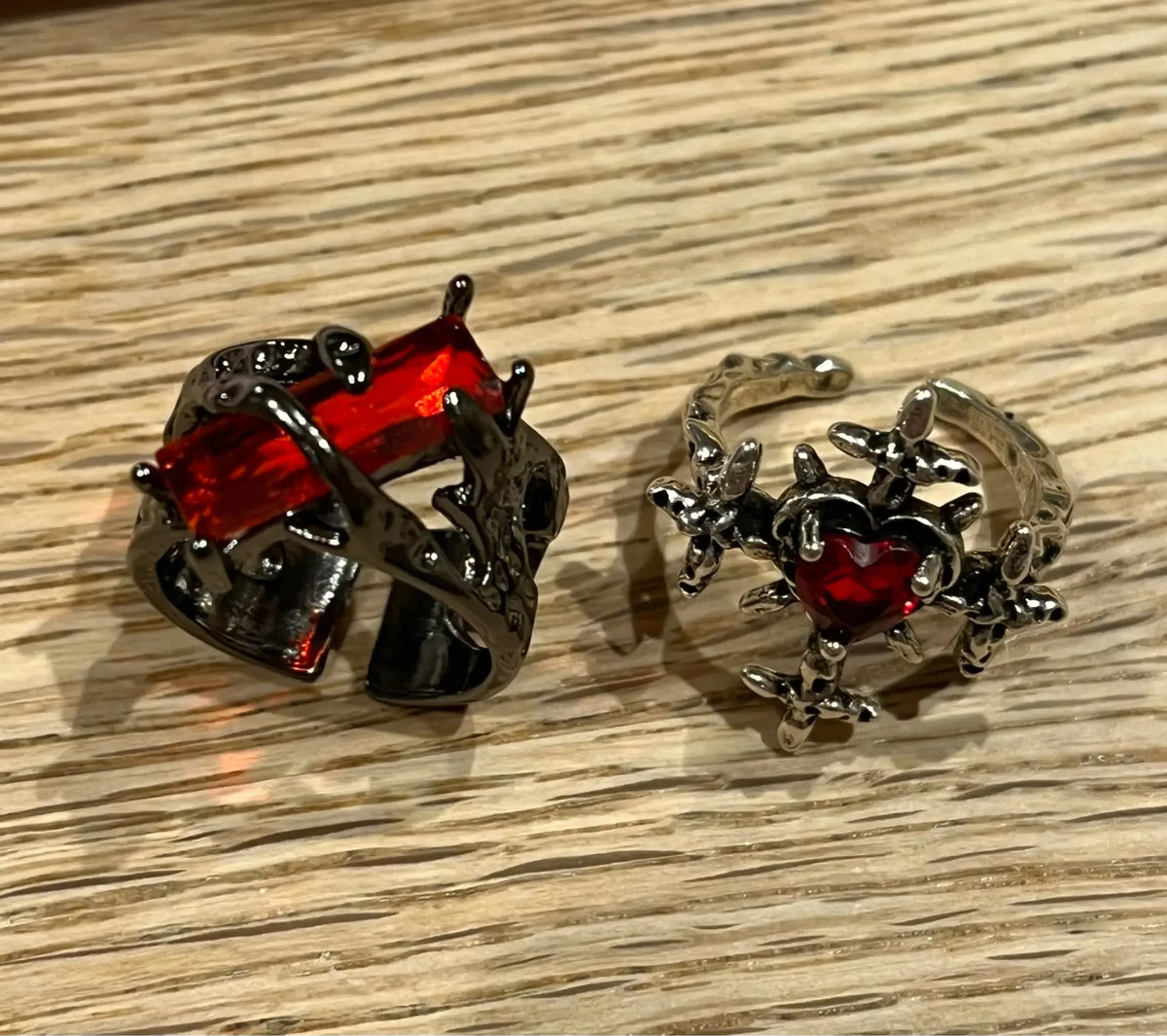 Anillos ajustables estéticos de corazón de cristal rojo irregular de apertura nueva para mujer, anillo gótico de araña animal, joyería creativa