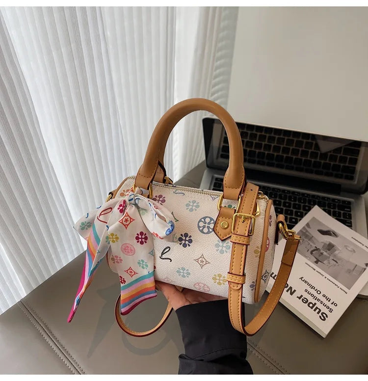 Borsa a Spalla Stile Boston 2026 Nuova Collezione Donna, Stampa Sensuale, Versatile, Borsa a Tracolla Singola a Cuscino, Design in Piccole Serie, Borsa a Mano
