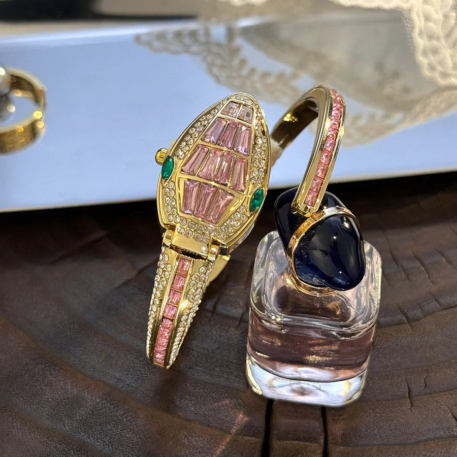 Orologio da polso a forma di serpente alla moda con diamanti incastonati di lusso per donna Elegante borsa aperta Elegante design europeo e americano