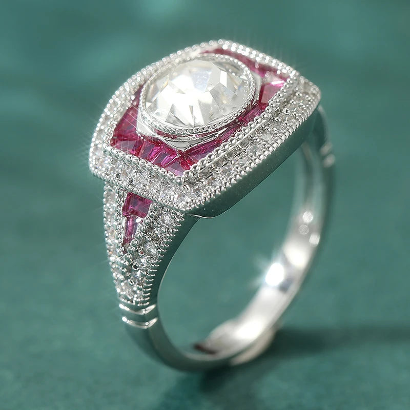 Anello Vintage Scintillante con Zirconia Sintetica Placcato Argento per Donne, Design Elegante e Lussuoso, Accessori per Gioielli da Banchetto e Anniversario