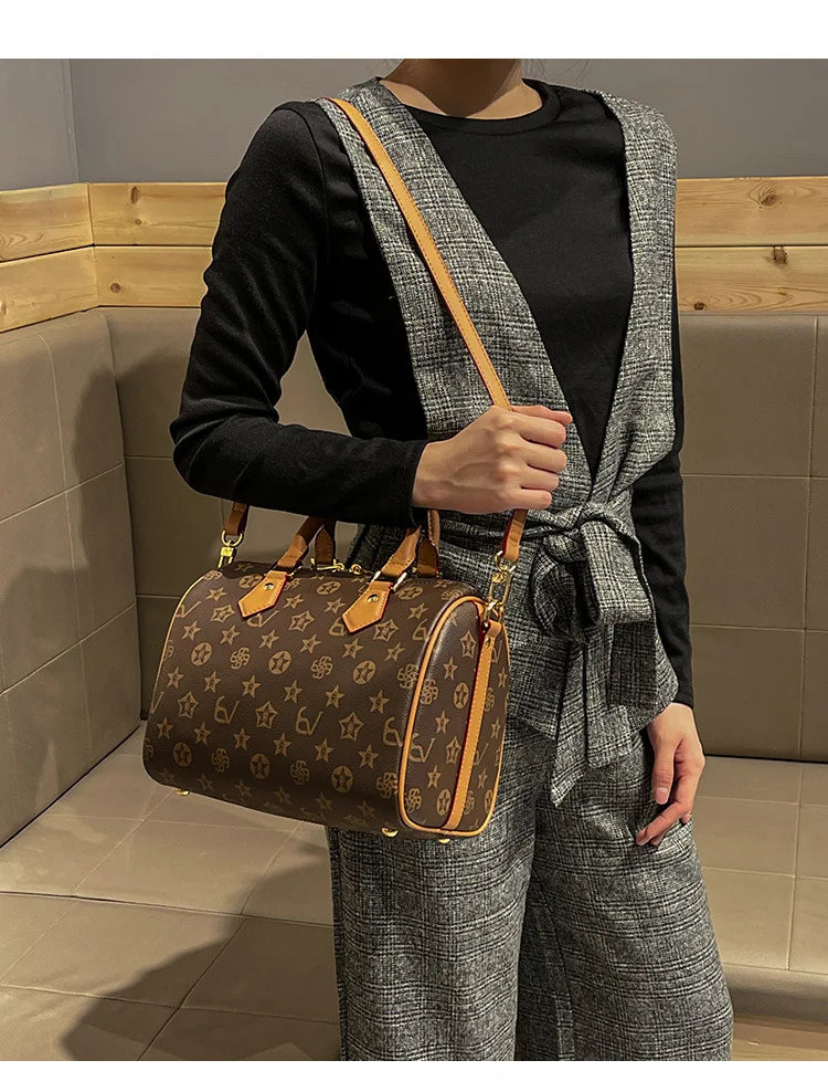 Borsa a Tracolla in Pelle per Donna, Borsa Messenger di Lusso di Marca Famosa, Design Classico ed Elegante