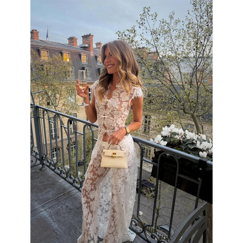Sexy Hollow Out Women See-through Lace Up Party Dress femminile maniche svasate petto avvolto abiti 2024 Summer Lady Seaside Gowns