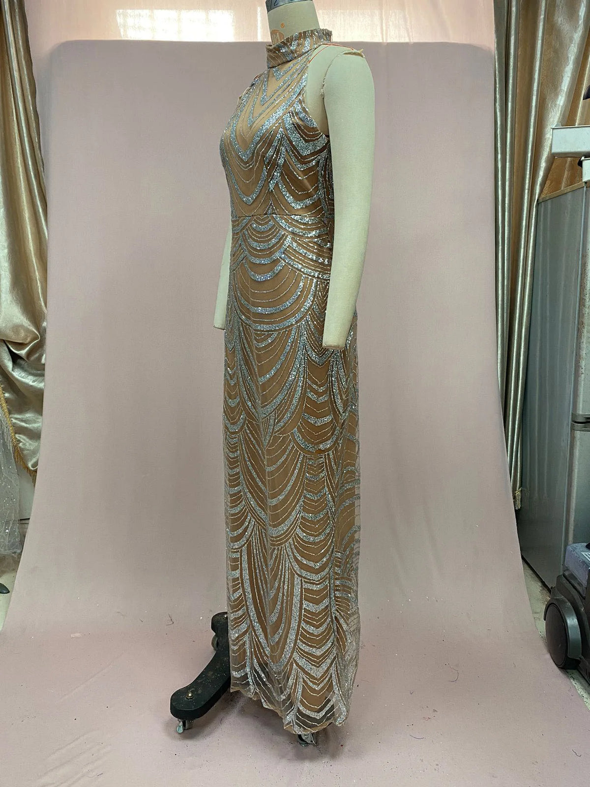 Abito da donna sexy con perline, scollo all'americana, gonna lunga trasparente, elegante stile da lavoro, in fibra di poliestere - Collezione Primavera 2025