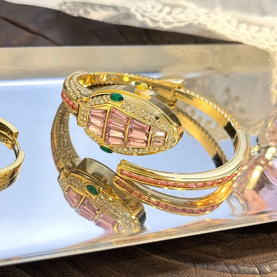 Orologio da polso a forma di serpente alla moda con diamanti incastonati di lusso per donna Elegante borsa aperta Elegante design europeo e americano