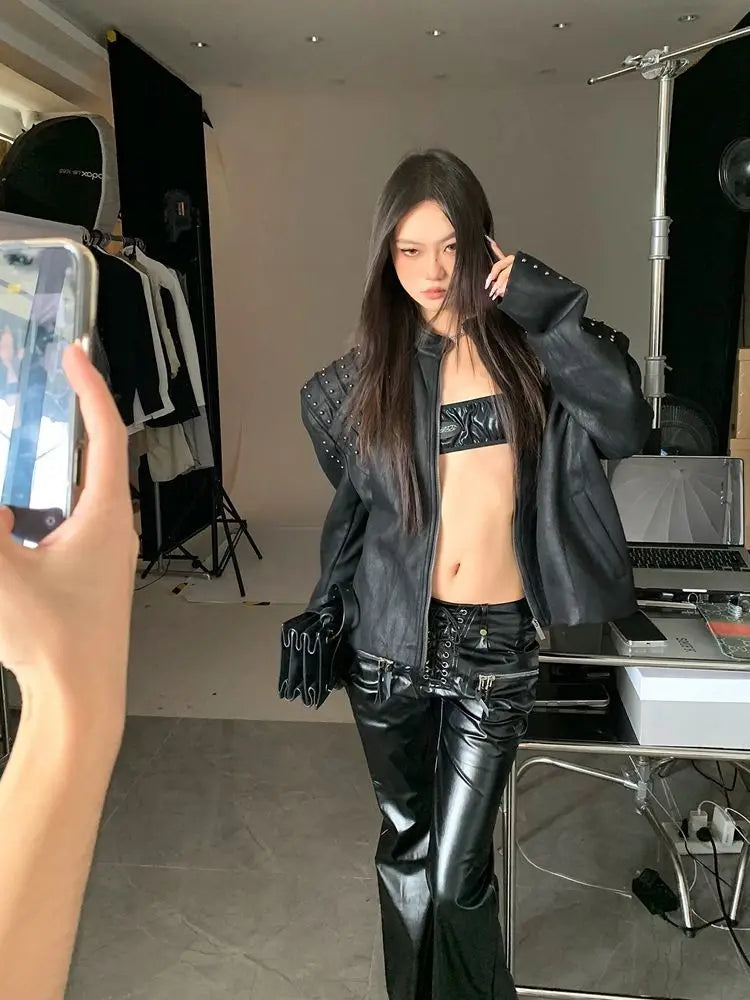 Giacca imbottita con spalle europee Spice Girls da donna Guochao Industria pesante Rivetto in metallo Colletto rialzato Abbigliamento da moto da uomo