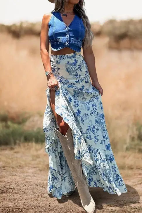Gonna lunga floreale bianca blu da donna con spacco alto arricciato in stile bohémien occidentale, ideale per le gite estive