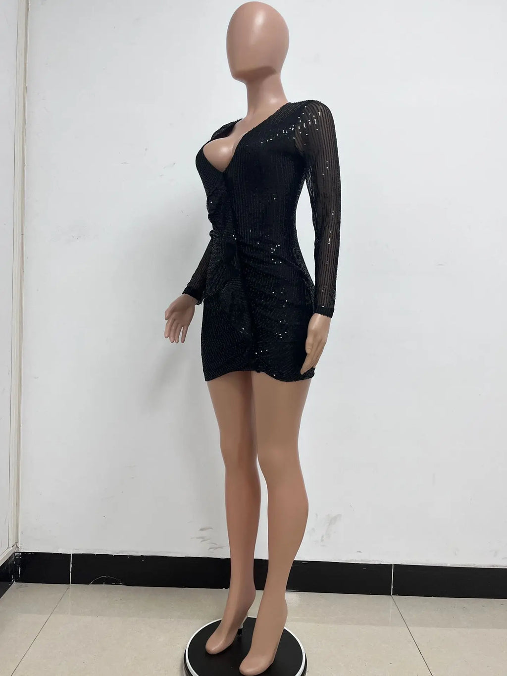 Abito V-link Abiti 2025 Donna Ruffles Maniche lunghe Pieghettato Tinta unita Paillettes Temperamento Sexy Elegante Tinta unita