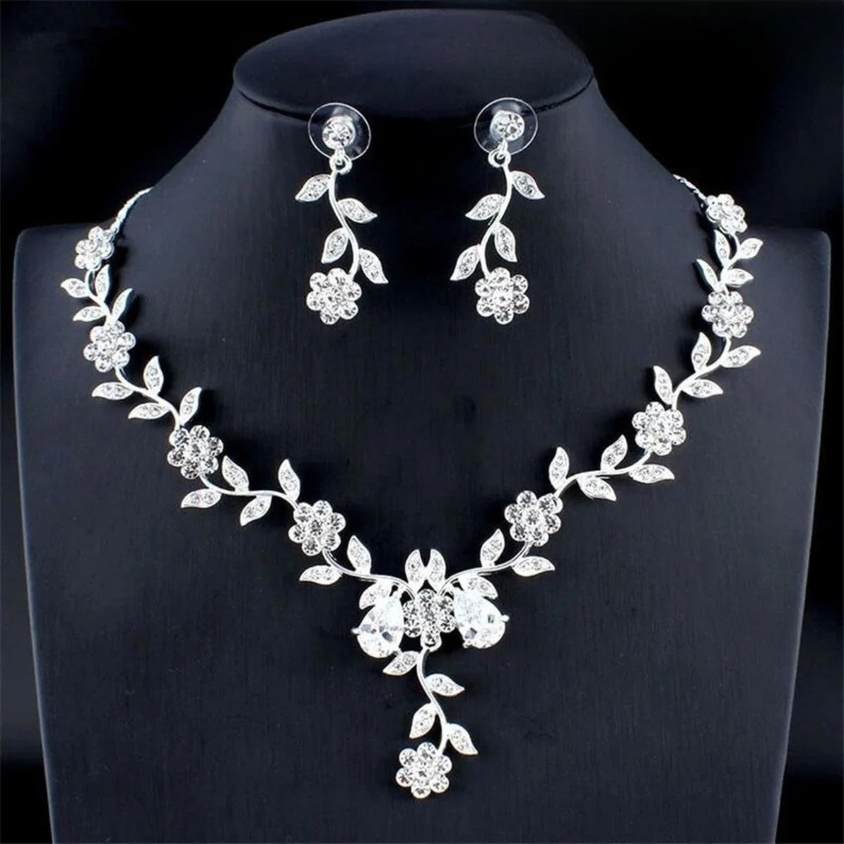1 set di collane a catena con artigli intarsiati in rame alla moda, orecchini, set di gioielli, necessità quotidiane per feste di banchetti nuziali da donna