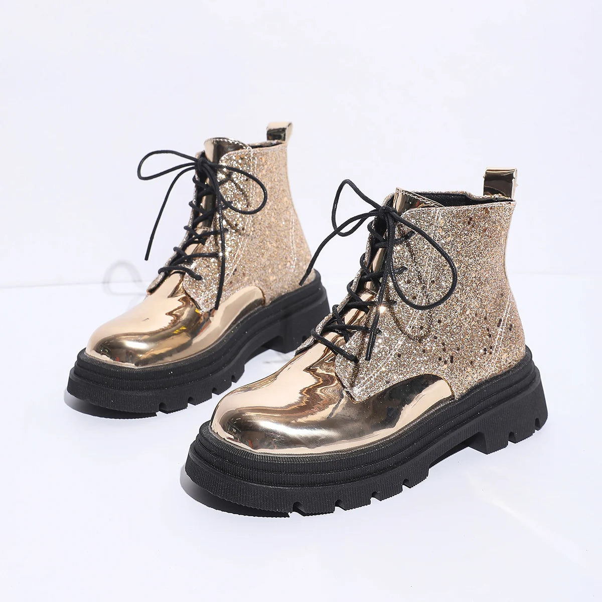 Scarpe da donna 2024 Stivali da donna alla moda argento lucido Stivali Chelsea casual e versatili Scarpe con plateau comode e calde