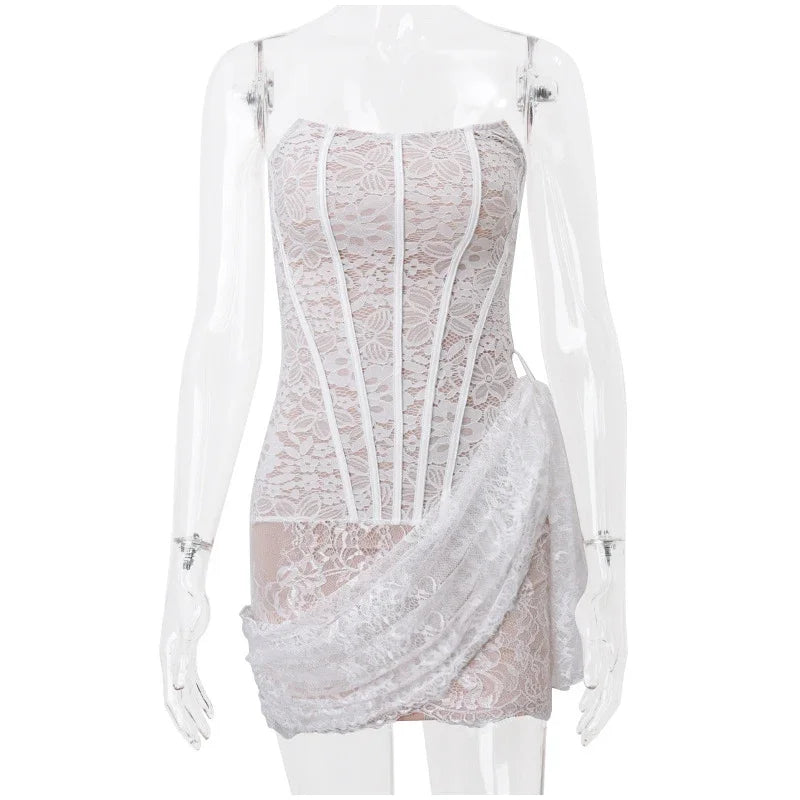 Nuovo abito sexy senza spalline in pizzo bianco per le donne 2024 abiti eleganti abito da sera aderente mini abiti estivi abiti sottili