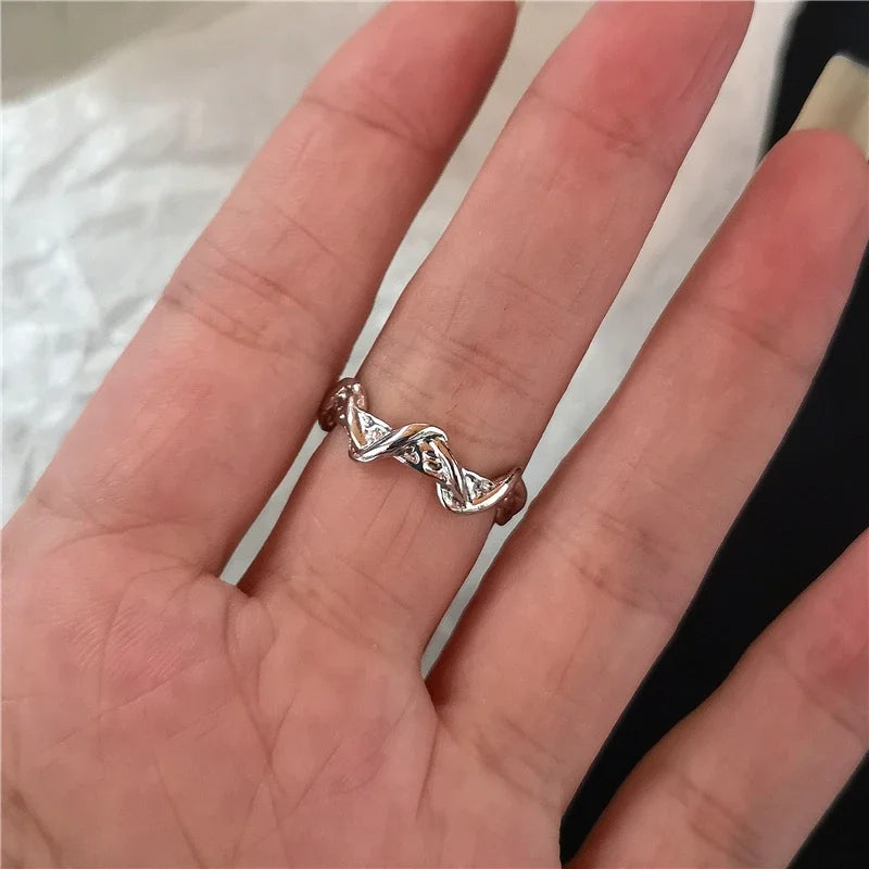 Anillos ajustables estéticos de corazón de cristal rojo irregular de apertura nueva para mujer, anillo gótico de araña animal, joyería creativa